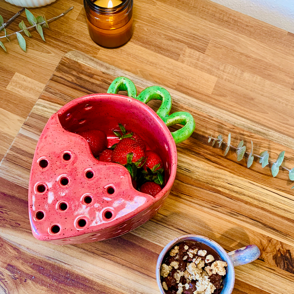 Handmade Strawberry Bowl | Berry Bowl | Fruit strainer | Handcrafted ceramic strainer | Gift for Strawberry Lover