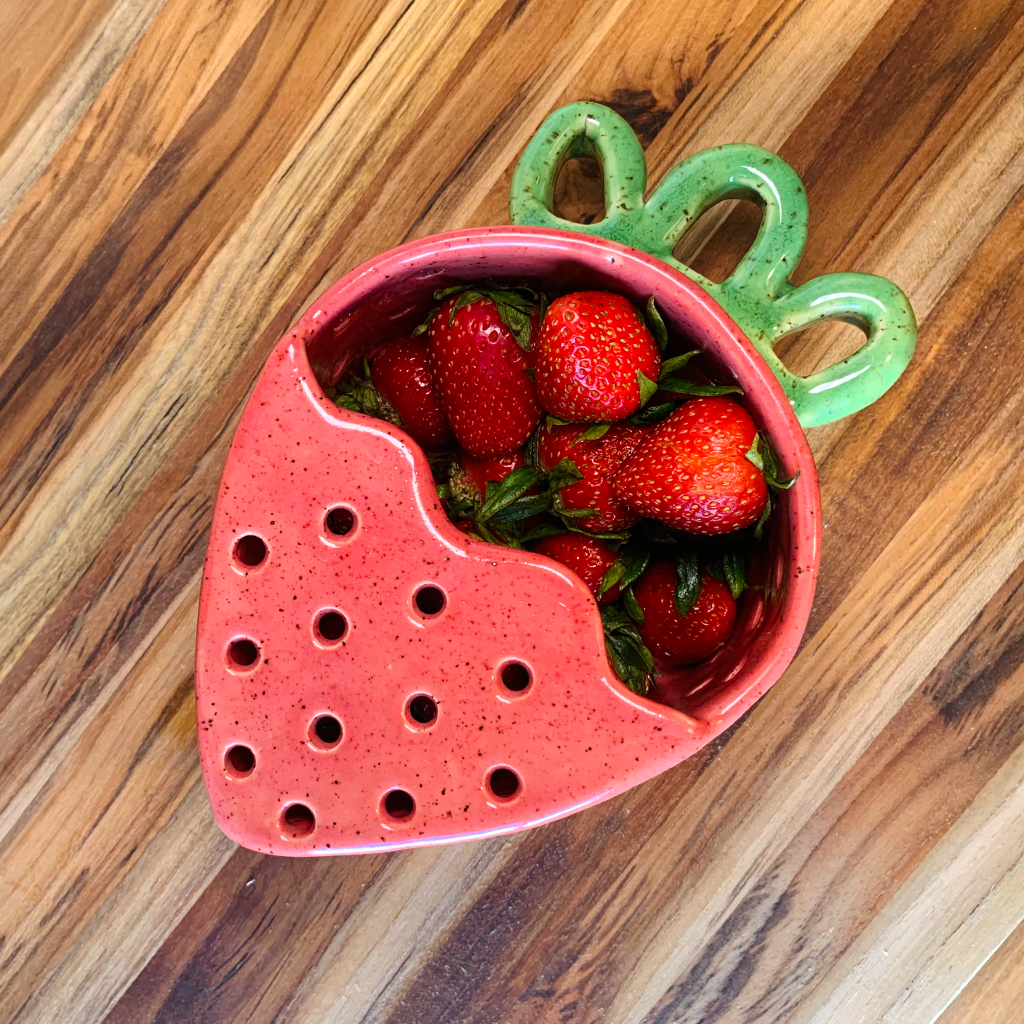 Handmade Strawberry Bowl | Berry Bowl | Fruit strainer | Handcrafted ceramic strainer | Gift for Strawberry Lover