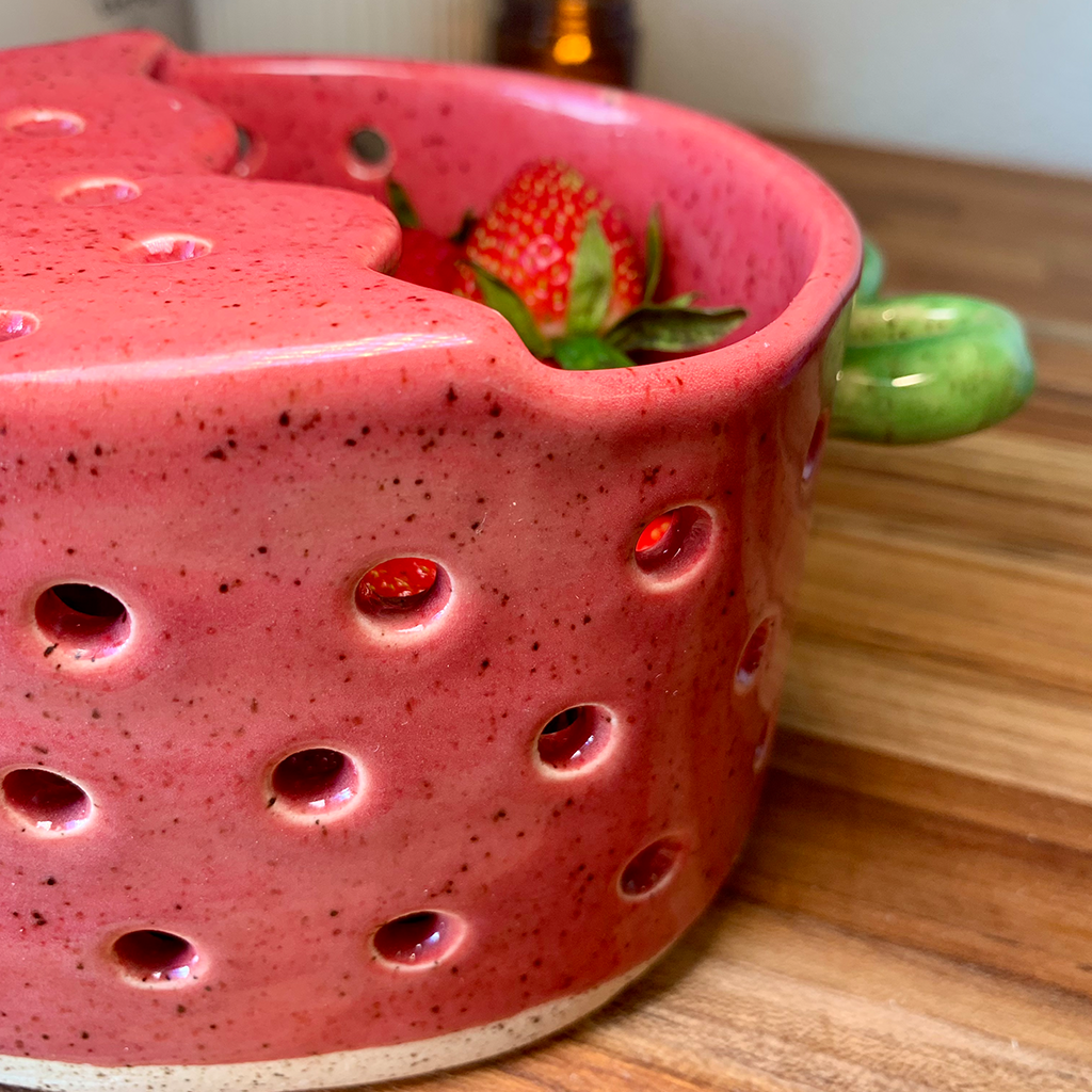 Handmade Strawberry Bowl | Berry Bowl | Fruit strainer | Handcrafted ceramic strainer | Gift for Strawberry Lover
